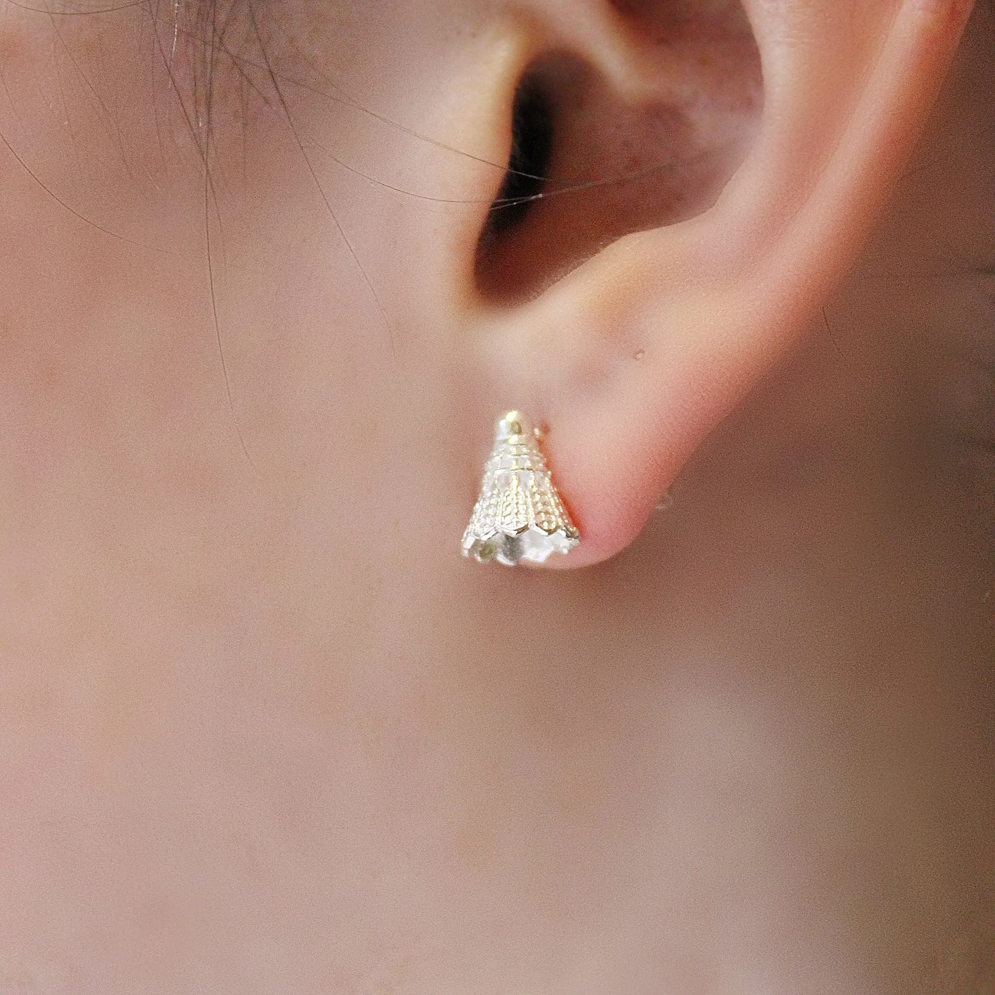 925 Sterling silver badminton sports ball game shuttlecock stud earrings