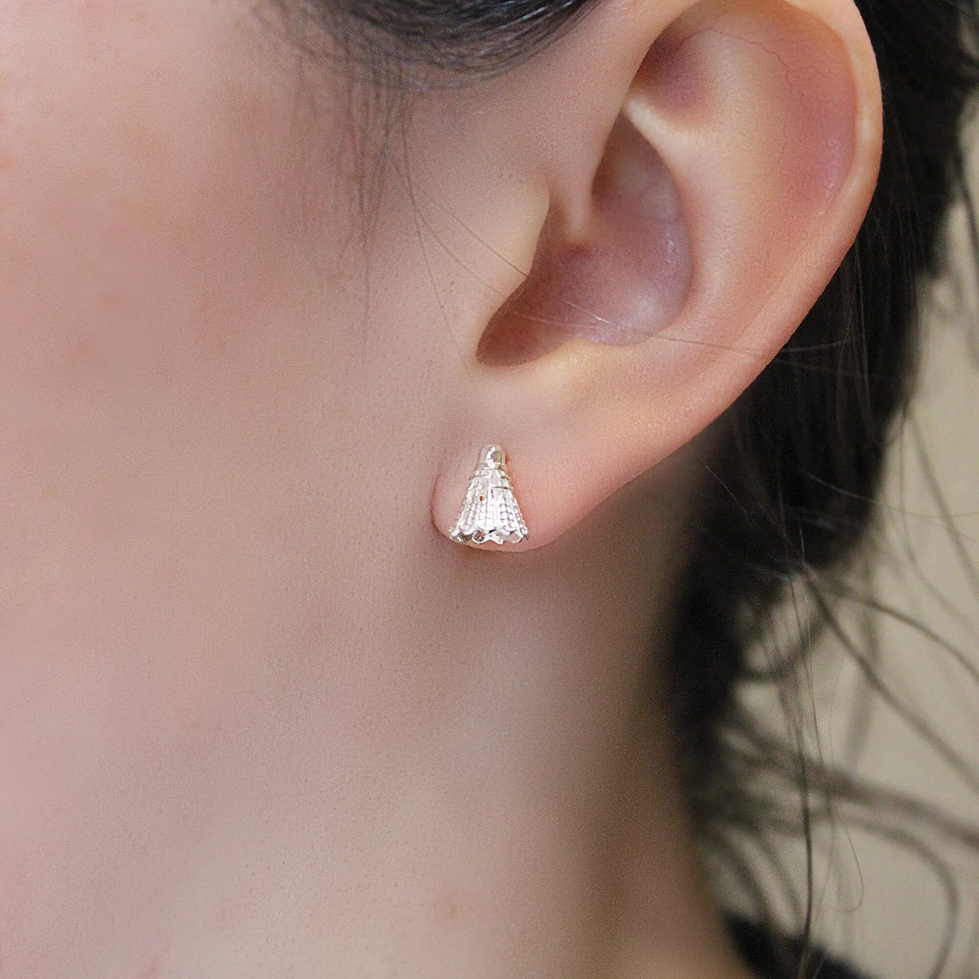 925 Sterling silver badminton sports ball game shuttlecock stud earrings